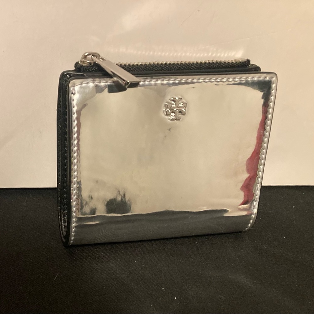 Tory Burch Emerson Mirror Small Silver Metallic Reflective Bi Fold Wallet